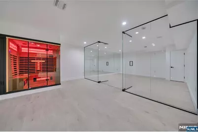 801 Godwin Road, Paramus, NJ 07652 - Photo 44