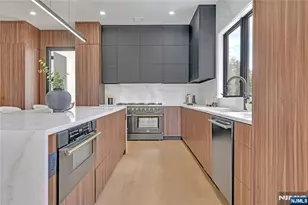 801 Godwin Rd, Paramus, NJ 07652 - Photo 30