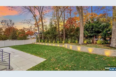 801 Godwin Road, Paramus, NJ 07652 - Photo 48