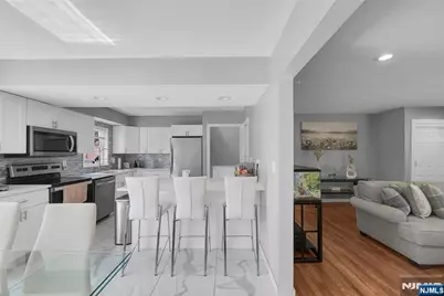 136 E Clinton Avenue, Bergenfield, NJ 07621 - Photo 6