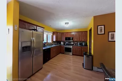 75 Levitt Avenue, Bergenfield, NJ 07621 - Photo 8