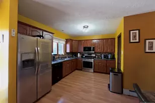 75 Levitt Ave, Bergenfield, NJ 07621 - Photo 8