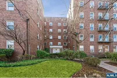 326 N Bridge Plaza 1G #1G, Fort Lee, NJ 07024 - Photo 1