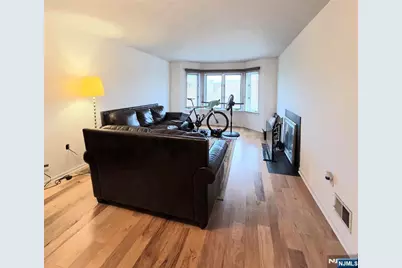 603 Ellery Court 603 #603, Edgewater, NJ 07020 - Photo 4