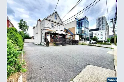 1638 Parker Avenue 2 #2, Fort Lee, NJ 07024 - Photo 2
