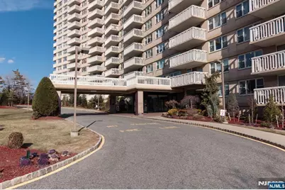 555 North Avenue 19C #19C, Fort Lee, NJ 07024 - Photo 16