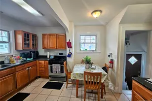 483 Cumberland Ave, Teaneck Township, NJ 07666 - Photo 4