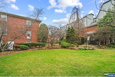 234 Columbia Avenue 19 #19, Fort Lee, NJ 07024 - Photo 4