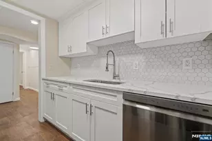 234 Columbia Ave 19, Fort Lee, NJ 07024 - Photo 16