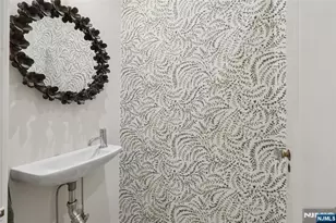 512 Ackerman Ave, Glen Rock, NJ 07452 - Photo 16