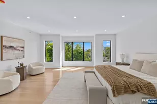 61 Edgewater Rd, Cliffside Park, NJ 07010 - Photo 30