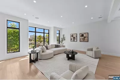 61 Edgewater Road, Cliffside Park, NJ 07010 - Photo 12