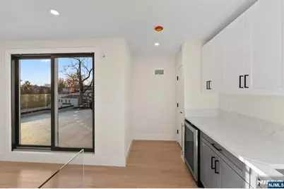 61 Edgewater Road, Cliffside Park, NJ 07010 - Photo 42