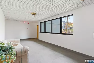 200 Paterson Avenue 1A #1A, East Rutherford, NJ 07073 - Photo 6