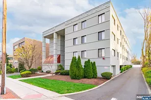 200 Paterson Ave 1A, East Rutherford, NJ 07073 - Photo 4