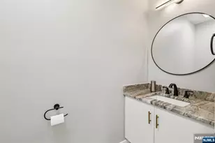 2071 Drake Ct, Mahwah, NJ 07430 - Photo 10