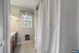 485 Eisenhower Ct, Wyckoff Township, NJ 07481 - Photo 24