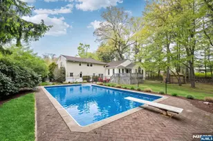 485 Eisenhower Ct, Wyckoff Township, NJ 07481 - Photo 32