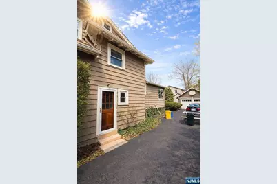 327 Rutland Avenue, Teaneck Township, NJ 07666 - Photo 8