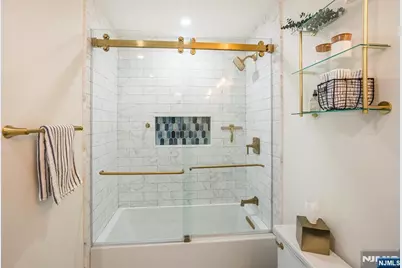 82 Clinton Street 6F #6F, Hoboken, NJ 07030 - Photo 18