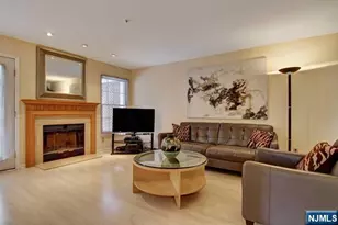 649 Richmond Ct, Ramsey, NJ 07446 - Photo 2