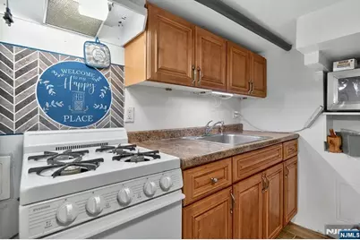 754 Highland Avenue, Newark, NJ 07104 - Photo 28