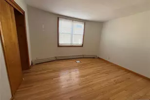 48 Stuyvesant Ave 1, Lyndhurst Township, NJ 07071 - Photo 4