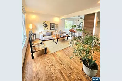 301 Glen Avenue, Ridgewood, NJ 07450 - Photo 2