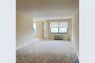 307 Prospect Avenue 7 I #7 I, Hackensack, NJ 07601 - Photo 4
