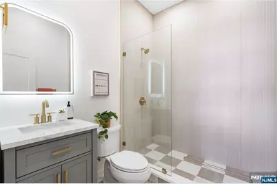 175 E Crescent Avenue, Allendale, NJ 07401 - Photo 14