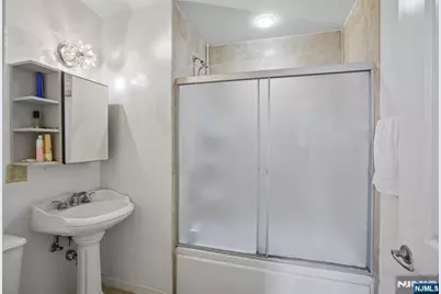 399 11th Street 205 #205, Palisades Park, NJ 07650 - Photo 16