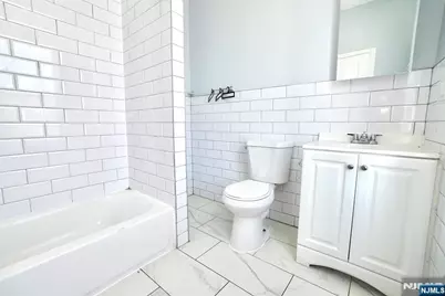 233 Bayview Avenue, Jersey City, NJ 07305 - Photo 10