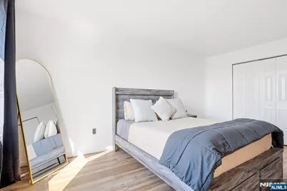 1906 Paterson Plank Road 2E #2E, North Bergen, NJ 07047 - Photo 18