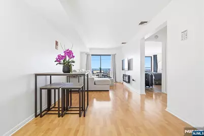 1906 Paterson Plank Road 2E #2E, North Bergen, NJ 07047 - Photo 12