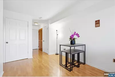 1906 Paterson Plank Road 2E #2E, North Bergen, NJ 07047 - Photo 14
