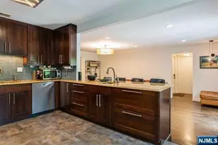 437 Summit St, Englewood Cliffs, NJ 07632 - Photo 8