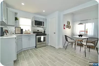 125 Malvern Street, Newark, NJ 07105 - Photo 4