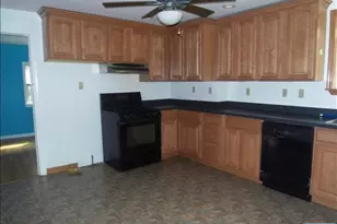 326 Walter Ave, Hasbrouck Heights, NJ 07604 - Photo 4