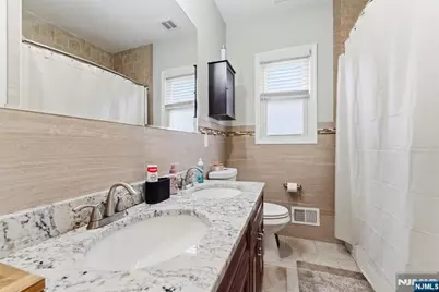 554 Kingsland Avenue, Lyndhurst Township, NJ 07071 - Photo 14
