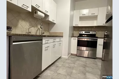 200 Grand Cove Way 5H #5H, Edgewater, NJ 07020 - Photo 16