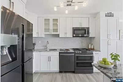 6 Horizon 2809 #2809, Fort Lee, NJ 07024 - Photo 4