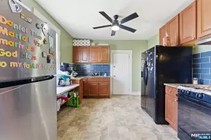 61 Aycrigg Ave, Passaic, NJ 07055 - Photo 20