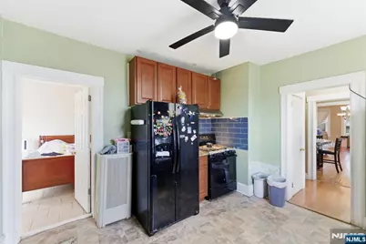 61 Aycrigg Avenue, Passaic, NJ 07055 - Photo 40