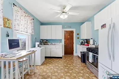 61 Aycrigg Avenue, Passaic, NJ 07055 - Photo 32