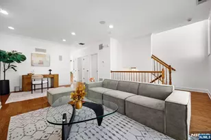 373 Kingston Ct 373, West New York, NJ 07093 - Photo 2