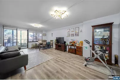 300 Winston L1 #L1, Cliffside Park, NJ 07010 - Photo 4