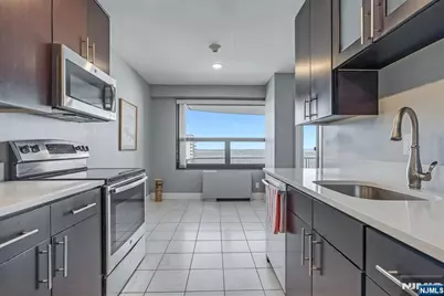 2 Claridge Drive 7Ke #7KE, Verona, NJ 07044 - Photo 6