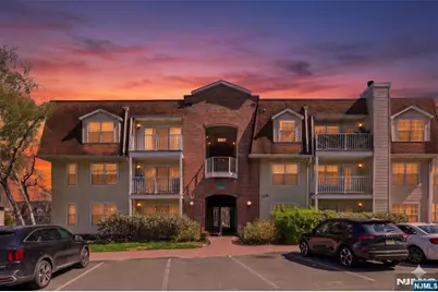 400 Crown Court 561 #561, Edgewater, NJ 07020 - Photo 1