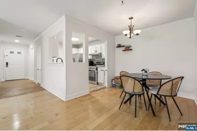 400 Crown Court 561 #561, Edgewater, NJ 07020 - Photo 6