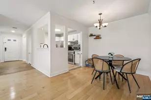 400 Crown Ct 561, Edgewater, NJ 07020 - Photo 6